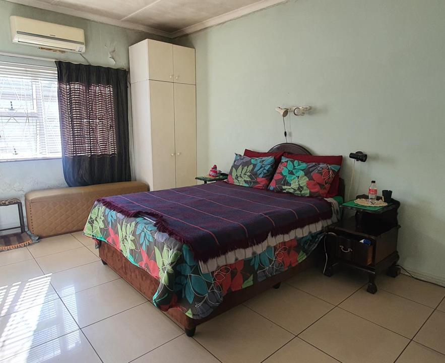 7 Bedroom Property for Sale in Surrey Estate Western Cape